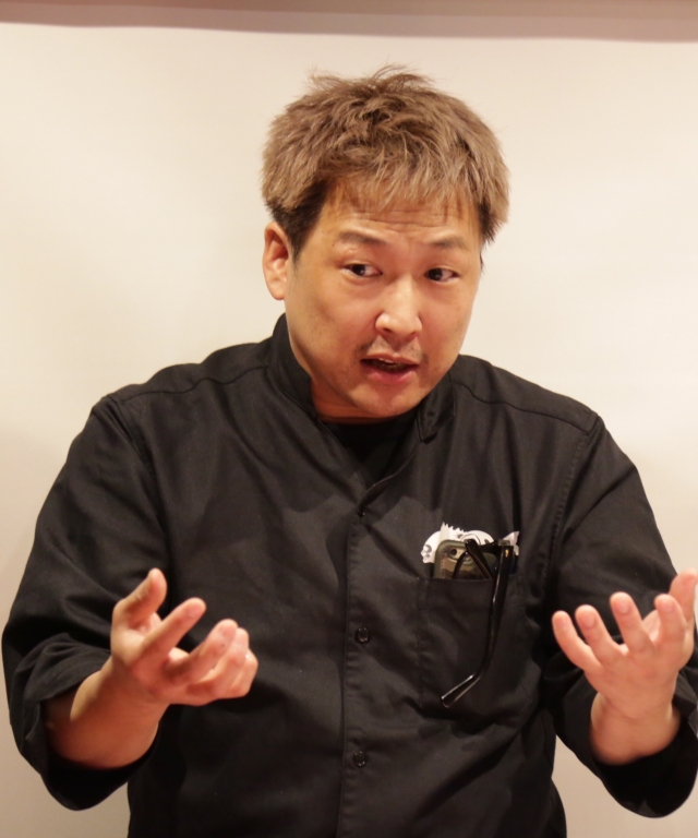 マスター池田充完 マスターのおもしろ顔です!!